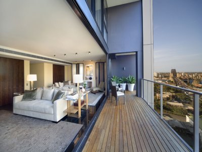 City Penthouse outdoor living area