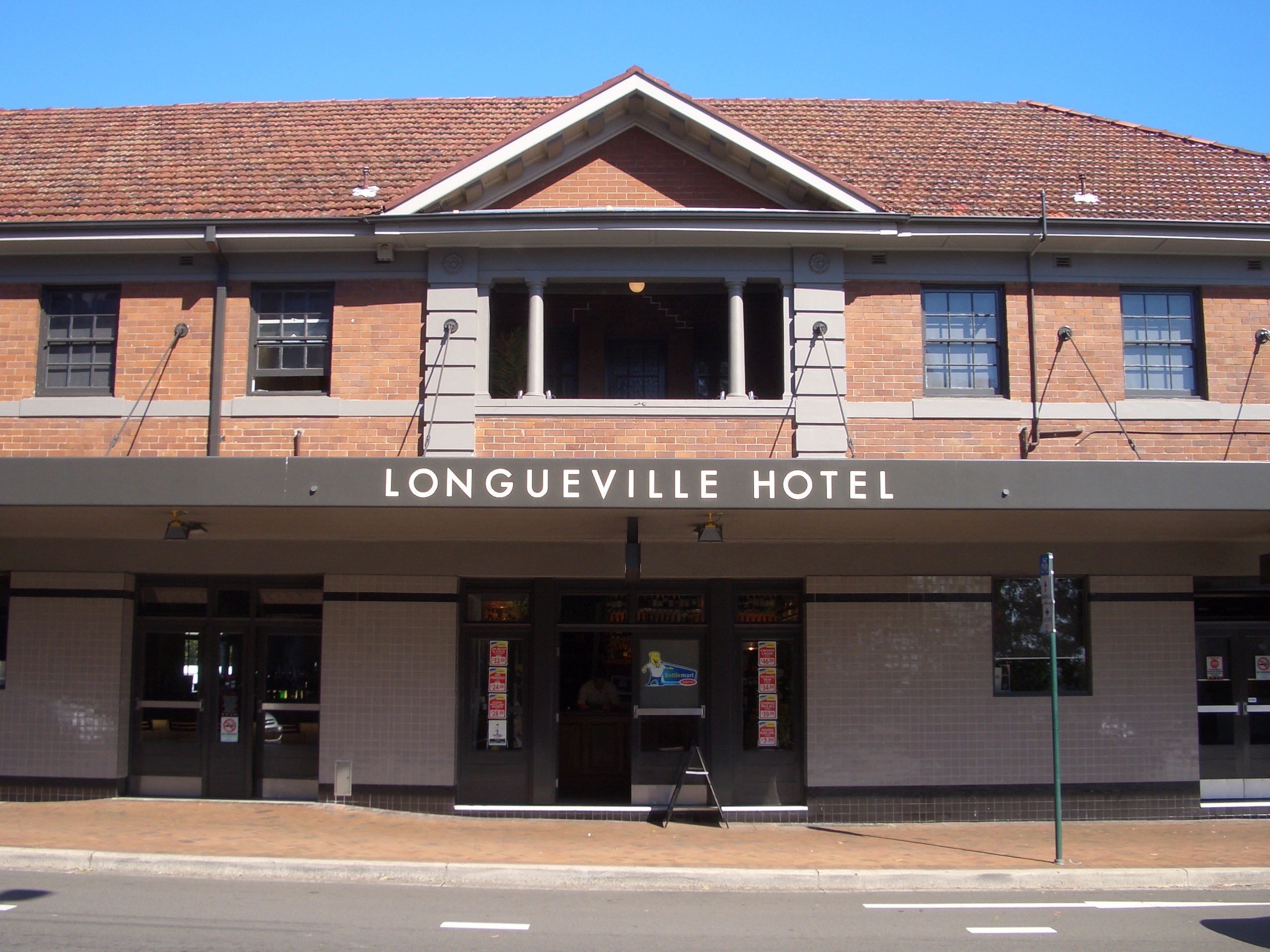 Lane_Cove_Longueville_Hotel