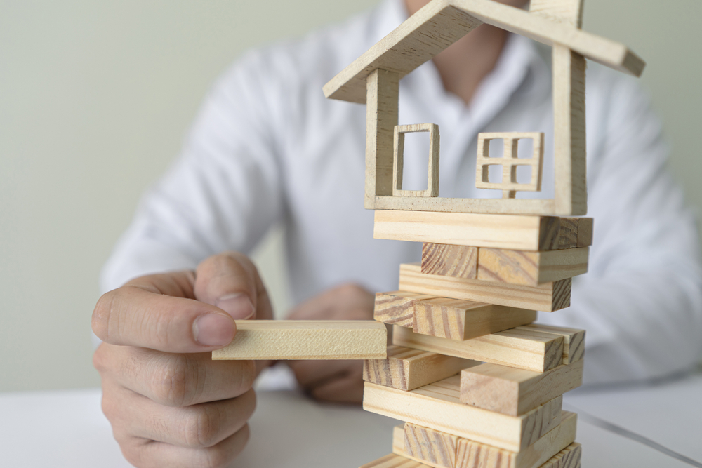 Valuation Challenges In a Falling Market - April 2022